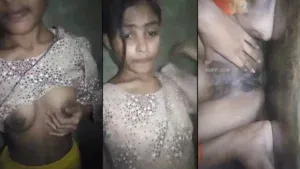 Cute Indian Tamil Gf Showing Boobs & Pussy