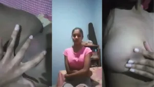 Sri Lankan School Girl Showing Big Boobs & Wet Pussy